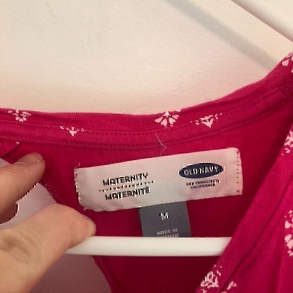 OLD NAVY Bump Skimming Tank Pink White Floral V-Neck Sleeveless MATERNITY Medium - Picture 4 of 9